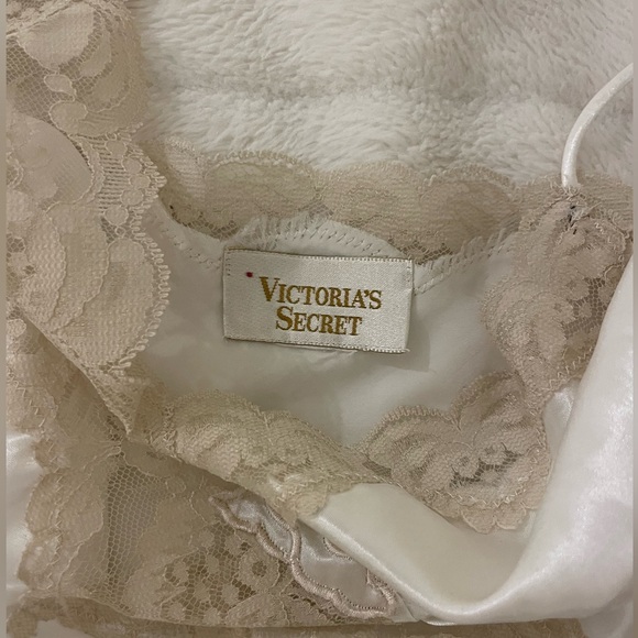 Vintage Victoria secret white slip dress with lace. - Picture 2 of 5